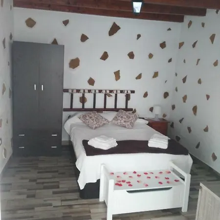 Chalet Playa De Tufia And Beach * 特尔德