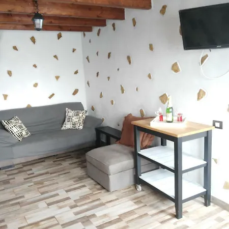 Chalet Playa De Tufia And Beach 度假居 *